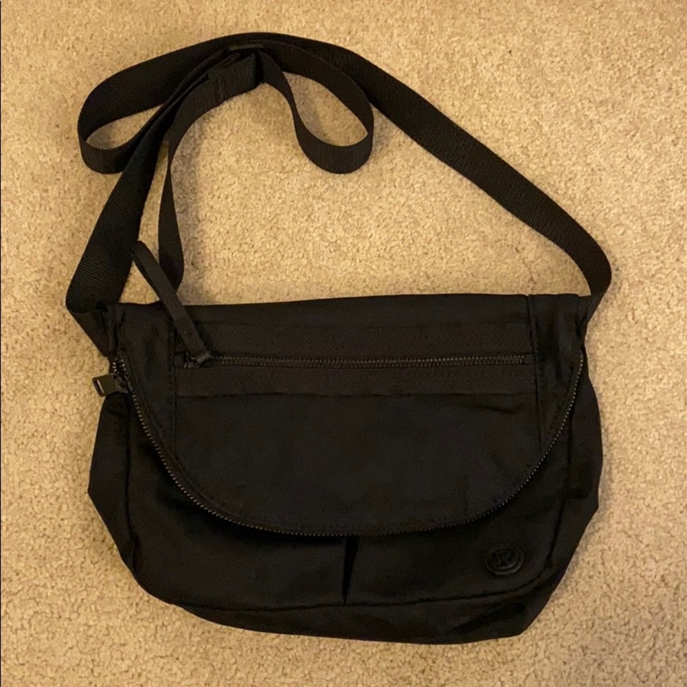 Lululemon Festival Crossbody